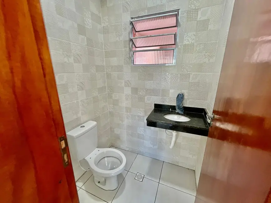 Foto 2 de Sobrado com 2 quartos à venda, 90m2 em Itanhaem - SP