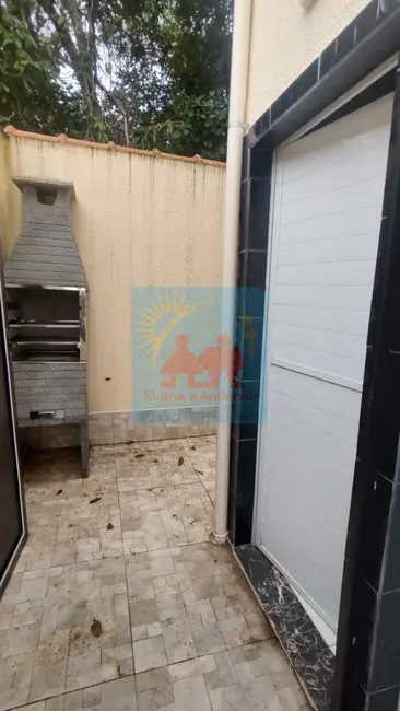 Foto 2 de Casa com 2 quartos à venda, 51m2 em Princesa, Praia Grande - SP