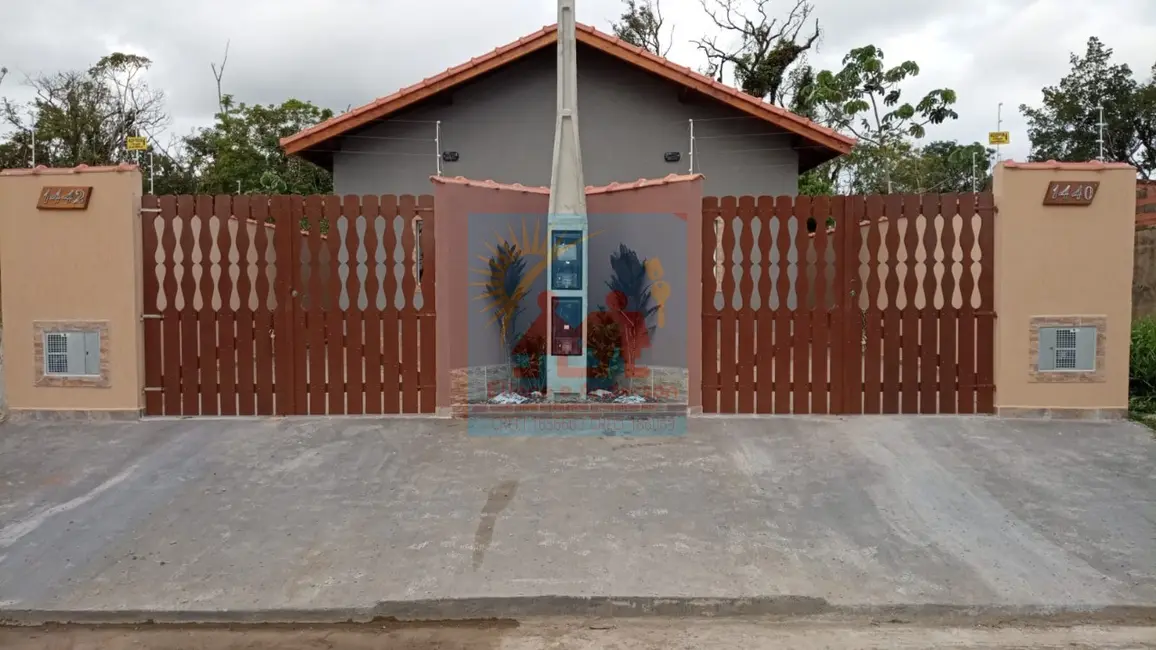 Foto 1 de Casa com 2 quartos à venda, 60m2 em Itanhaem - SP