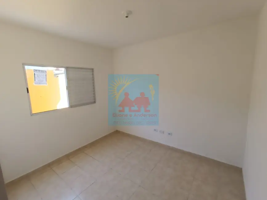 Foto 2 de Casa com 2 quartos à venda, 50m2 em Itanhaem - SP