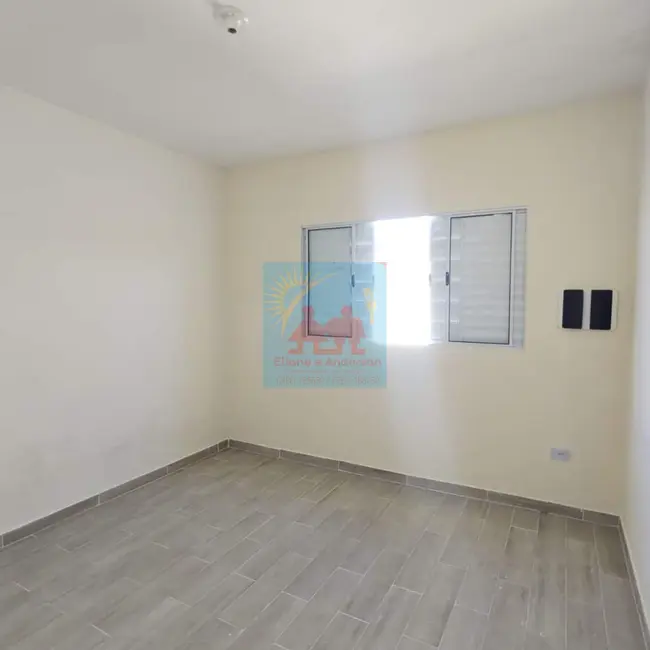 Foto 4 de Casa com 2 quartos à venda, 60m2 em Mongagua - SP