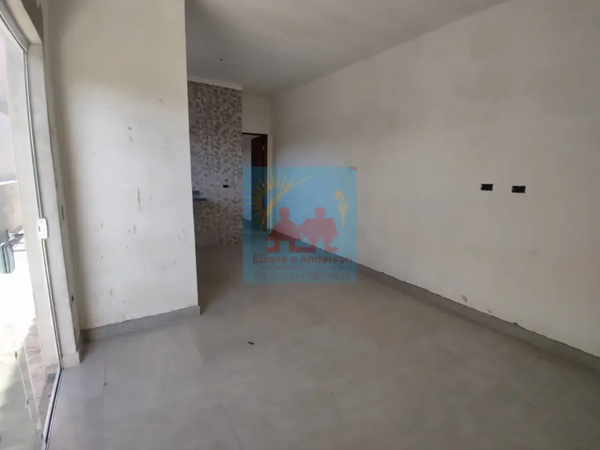 Foto 2 de Casa com 2 quartos à venda, 53m2 em Itanhaem - SP