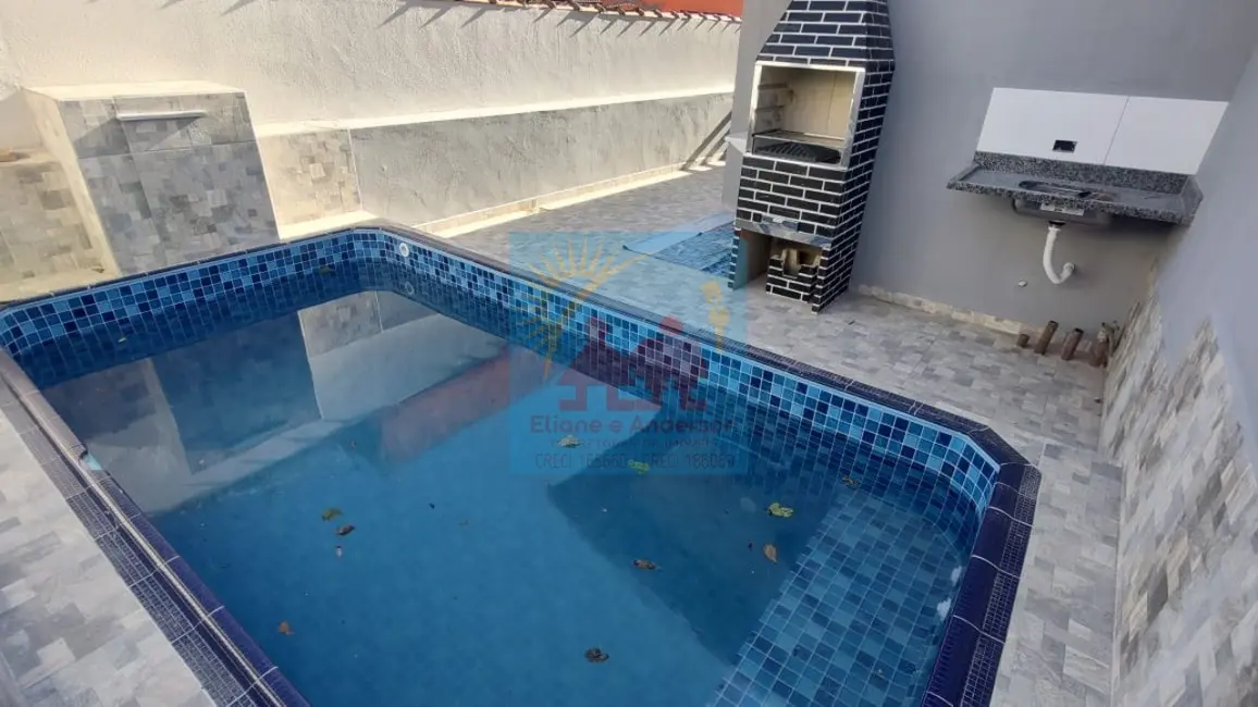 Foto 1 de Casa com 2 quartos à venda, 53m2 em Itanhaem - SP