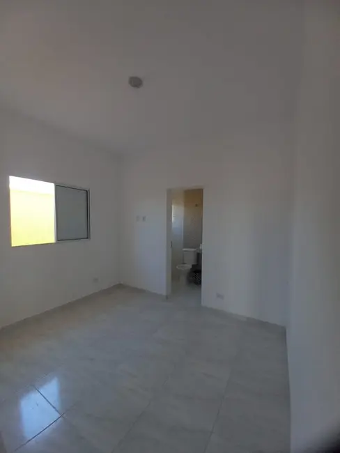 Foto 6 de Casa com 2 quartos à venda, 63m2 em Itanhaem - SP