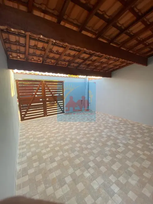 Foto 3 de Casa com 3 quartos à venda, 90m2 em Mongagua - SP