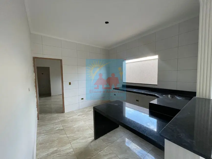 Foto 7 de Casa com 2 quartos à venda, 71m2 em Itanhaem - SP