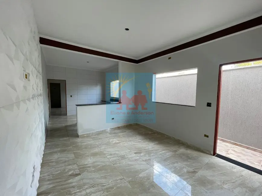 Foto 5 de Casa com 2 quartos à venda, 71m2 em Itanhaem - SP