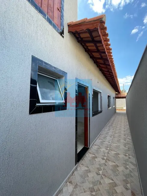 Foto 3 de Casa com 2 quartos à venda, 71m2 em Itanhaem - SP