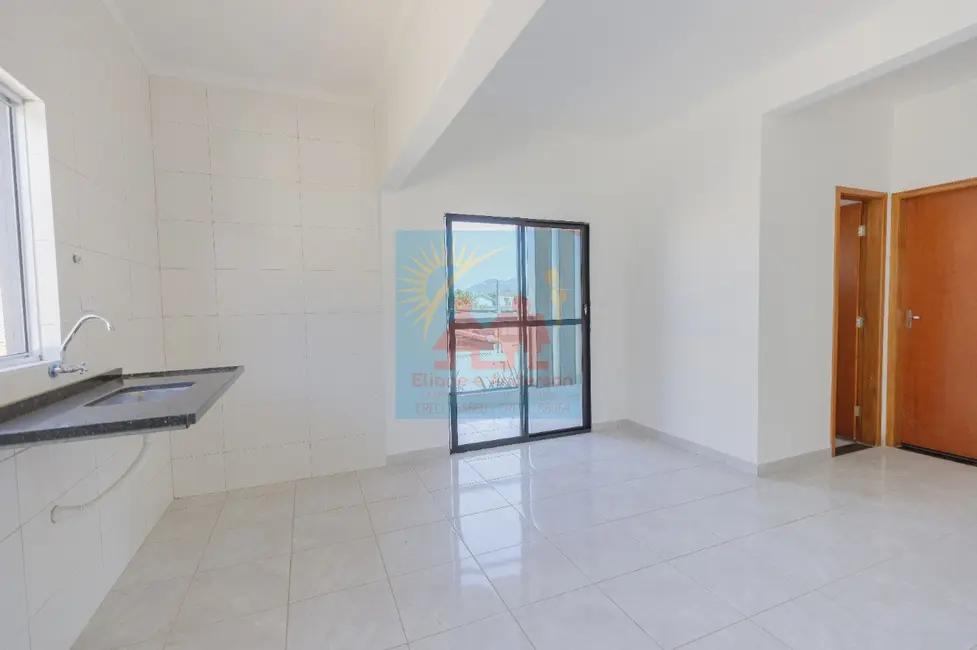 Casa com 2 quartos à venda, 75m2 em Melvi, Praia Grande - SP - imagem 4 Foto 4 de Casa com 2 quartos à venda, 75m2 em Melvi, Praia Grande - SP
