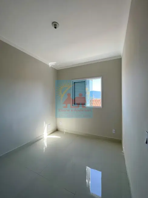 Foto 8 de Casa com 2 quartos à venda, 53m2 em Maracanã, Praia Grande - SP