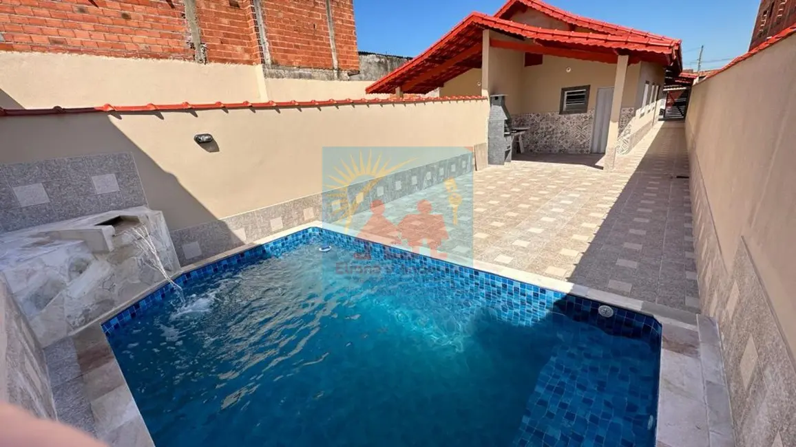 Foto 1 de Casa com 2 quartos à venda, 84m2 em Mongagua - SP