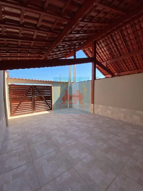 Foto 3 de Casa com 2 quartos à venda, 84m2 em Mongagua - SP