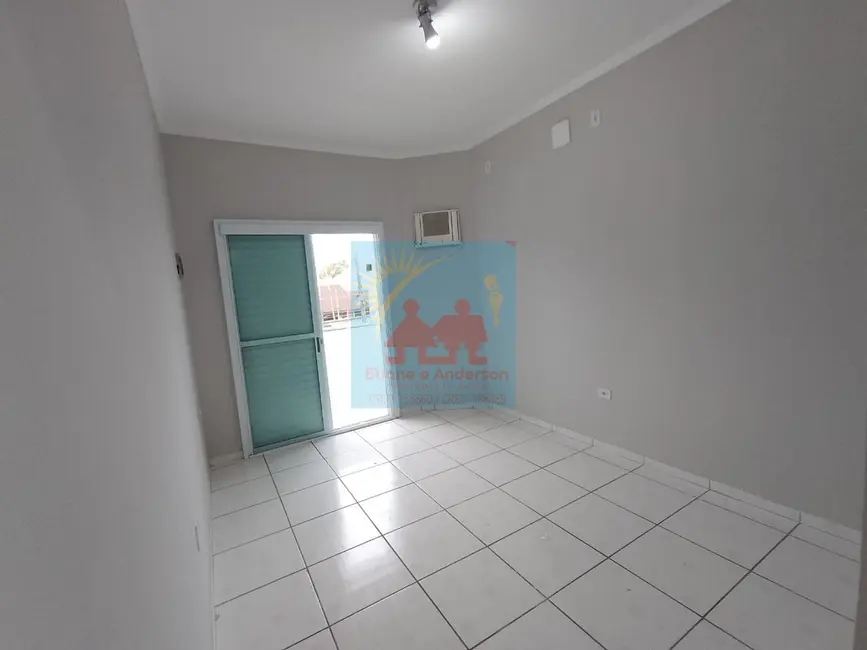 Foto 4 de Sobrado com 3 quartos à venda, 98m2 em Mongagua - SP