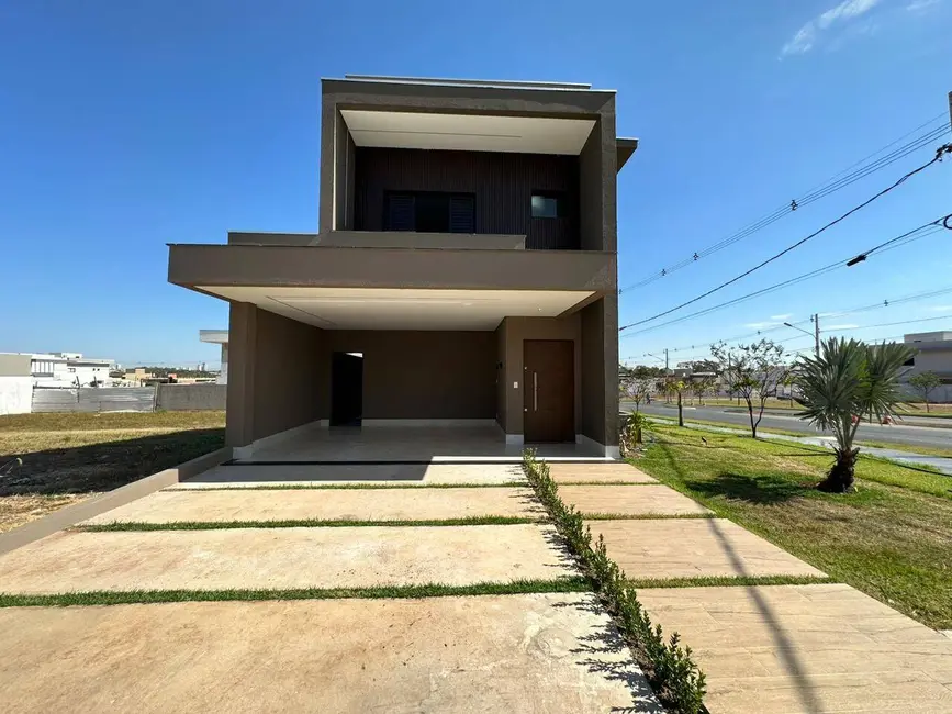 Foto 2 de Casa de Condomínio com 3 quartos à venda, 231m2 em Cuiaba - MT