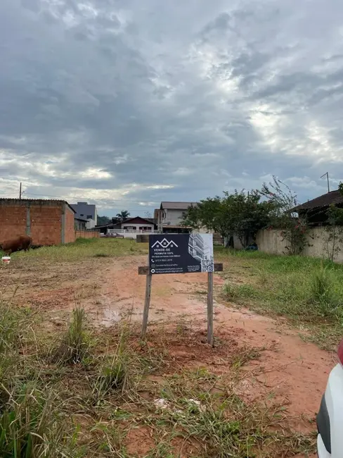 Foto 1 de Terreno / Lote à venda, 600m2 em Barra Velha - SC