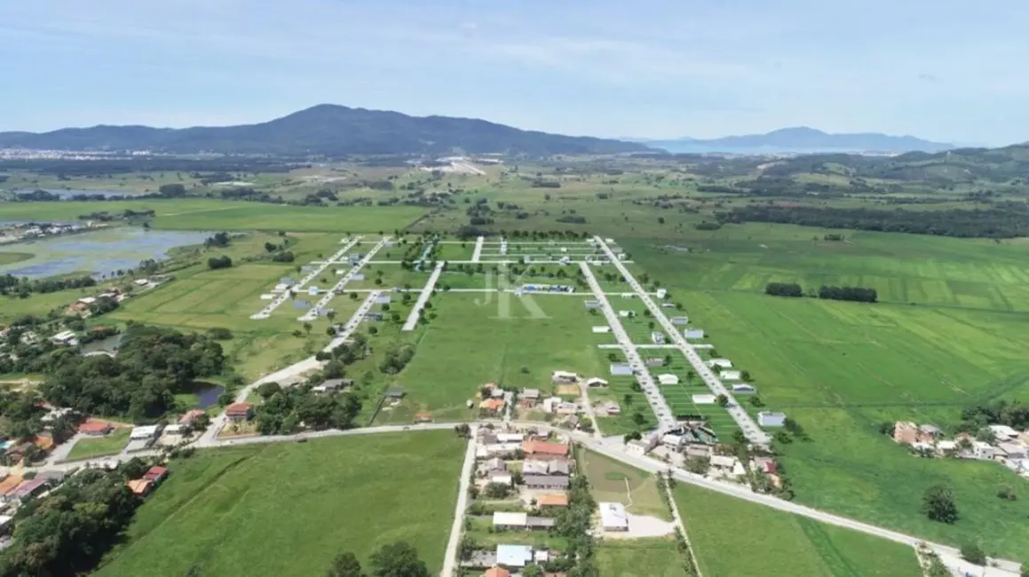 Foto 2 de Terreno / Lote à venda, 200m2 em Meia Praia, Itapema - SC