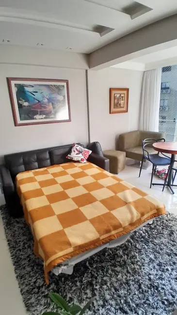 Apartamento com 2 quartos para alugar, 86m2 em Centro, Balneario Camboriu - SC - imagem 3 Foto 3 de Apartamento com 2 quartos para alugar, 86m2 em Centro, Balneario Camboriu - SC