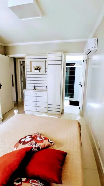 Apartamento com 2 quartos para alugar, 86m2 em Centro, Balneario Camboriu - SC - imagem 8 Foto 8 de Apartamento com 2 quartos para alugar, 86m2 em Centro, Balneario Camboriu - SC