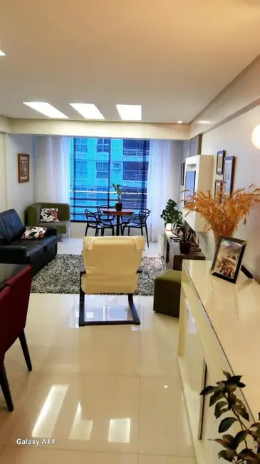 Apartamento com 2 quartos para alugar, 86m2 em Centro, Balneario Camboriu - SC - imagem 6 Foto 6 de Apartamento com 2 quartos para alugar, 86m2 em Centro, Balneario Camboriu - SC