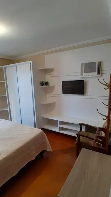 Apartamento com 4 quartos para alugar, 90m2 em Centro, Balneario Camboriu - SC - imagem 8 Foto 8 de Apartamento com 4 quartos para alugar, 90m2 em Centro, Balneario Camboriu - SC