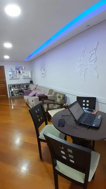 Apartamento com 4 quartos para alugar, 90m2 em Centro, Balneario Camboriu - SC - imagem 2 Foto 2 de Apartamento com 4 quartos para alugar, 90m2 em Centro, Balneario Camboriu - SC
