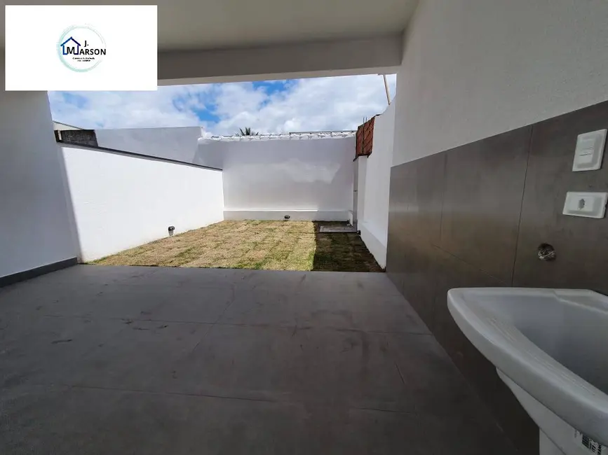 Foto 6 de Sobrado com 3 quartos à venda, 103m2 em Caraguatatuba - SP