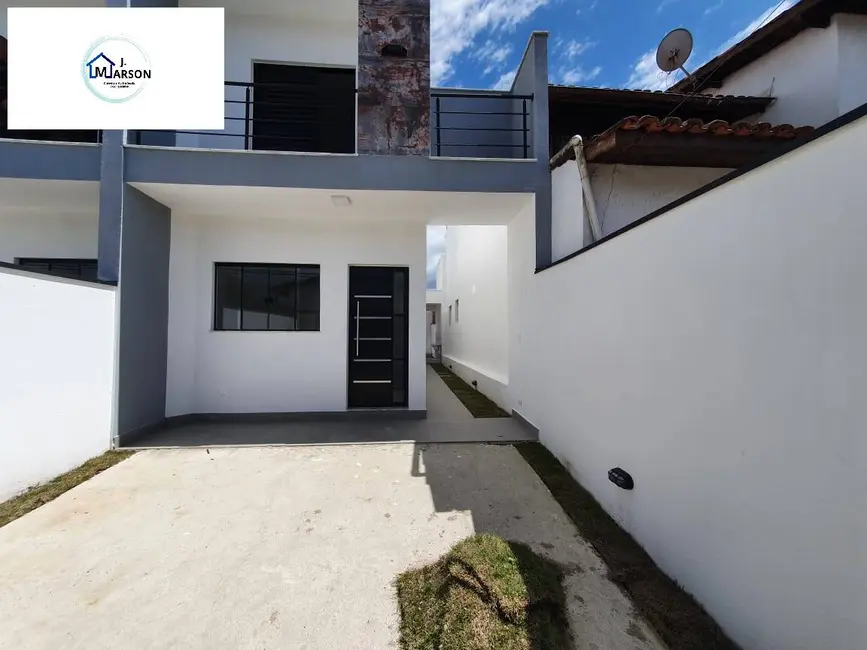 Foto 3 de Sobrado com 3 quartos à venda, 103m2 em Caraguatatuba - SP