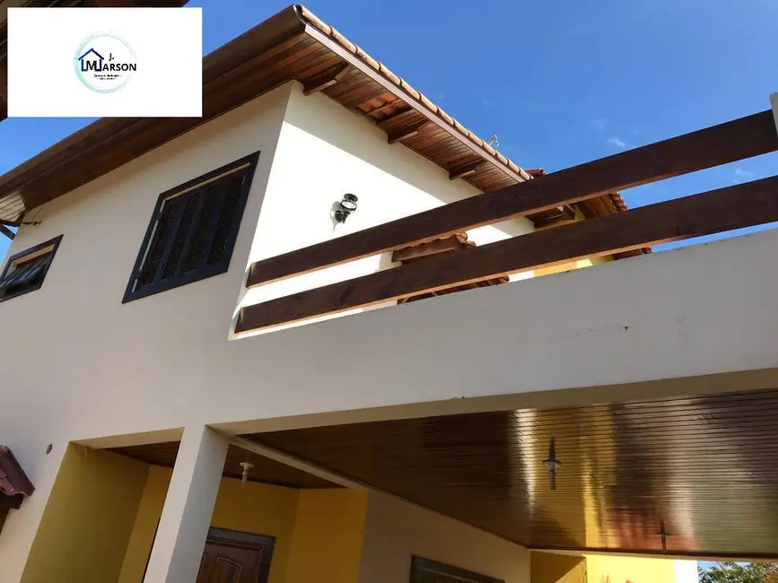 Foto 9 de Sobrado com 3 quartos à venda, 249m2 em Jardim Britânia, Caraguatatuba - SP