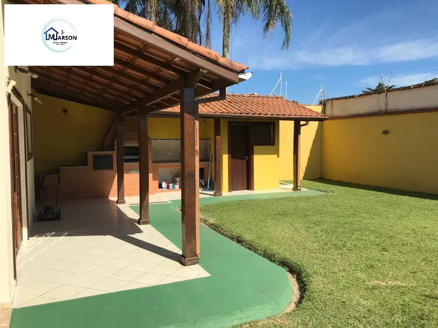 Foto 7 de Sobrado com 3 quartos à venda, 249m2 em Jardim Britânia, Caraguatatuba - SP