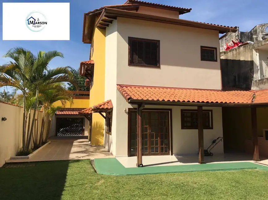 Foto 5 de Sobrado com 3 quartos à venda, 249m2 em Jardim Britânia, Caraguatatuba - SP
