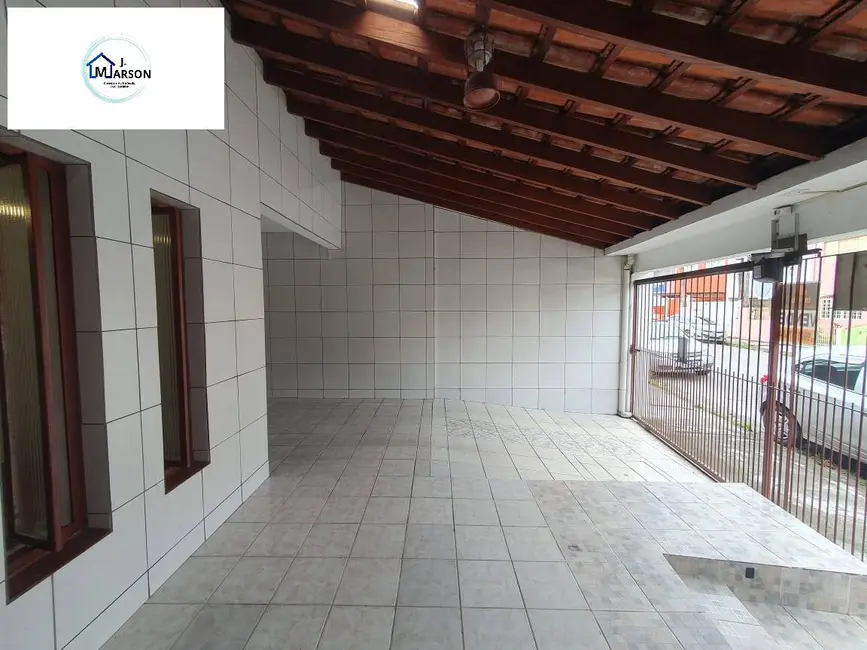 Foto 2 de Casa com 2 quartos à venda, 139m2 em Centro, Caraguatatuba - SP