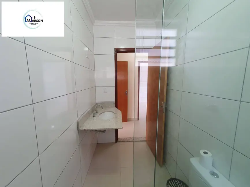 Sobrado com 5 quartos à venda, 232m2 em Centro, Caraguatatuba - SP - imagem 9 Foto 9 de Sobrado com 5 quartos à venda, 232m2 em Centro, Caraguatatuba - SP