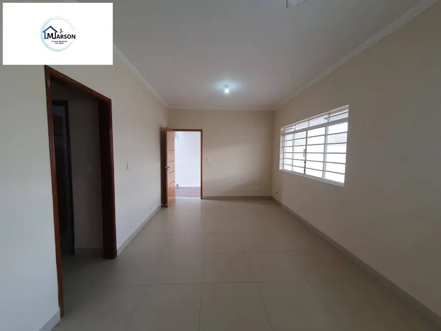 Sobrado com 5 quartos à venda, 232m2 em Centro, Caraguatatuba - SP - imagem 6 Foto 6 de Sobrado com 5 quartos à venda, 232m2 em Centro, Caraguatatuba - SP