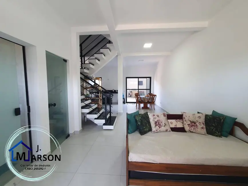 Foto 3 de Sobrado com 3 quartos à venda, 276m2 em Massaguaçu, Caraguatatuba - SP