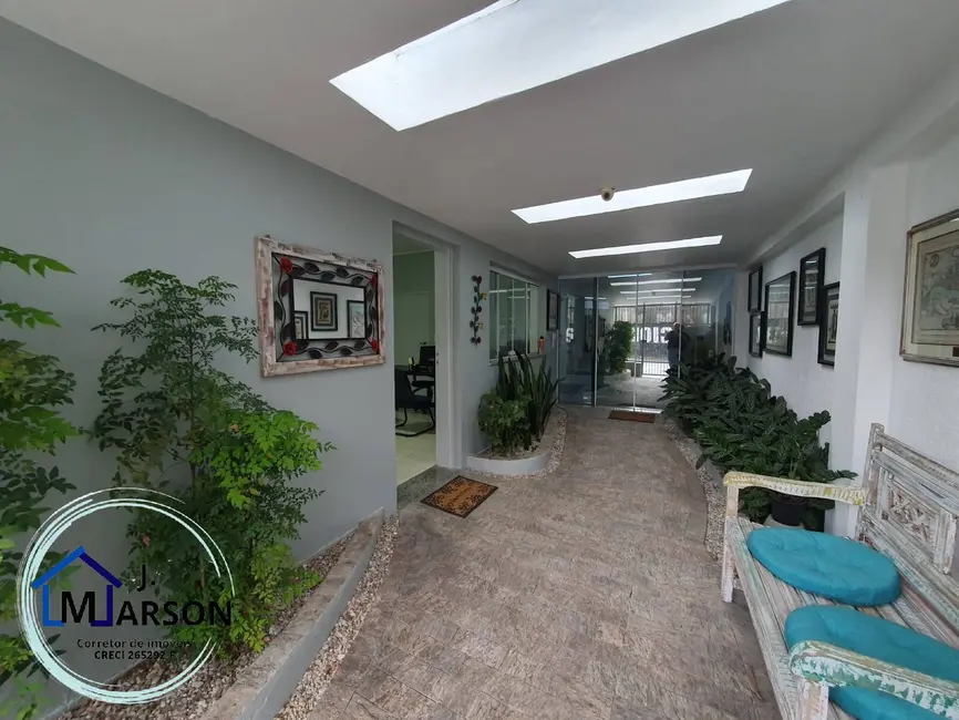 Foto 2 de Sala Comercial para alugar, 100m2 em Centro, Caraguatatuba - SP