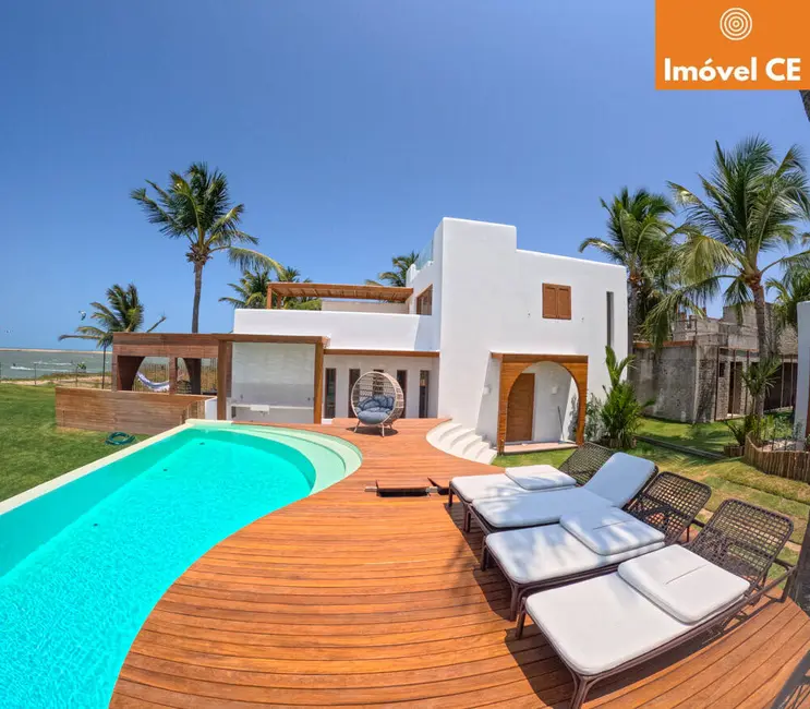 Foto 1 de Casa com 5 quartos à venda, 476m2 em Itarema - CE