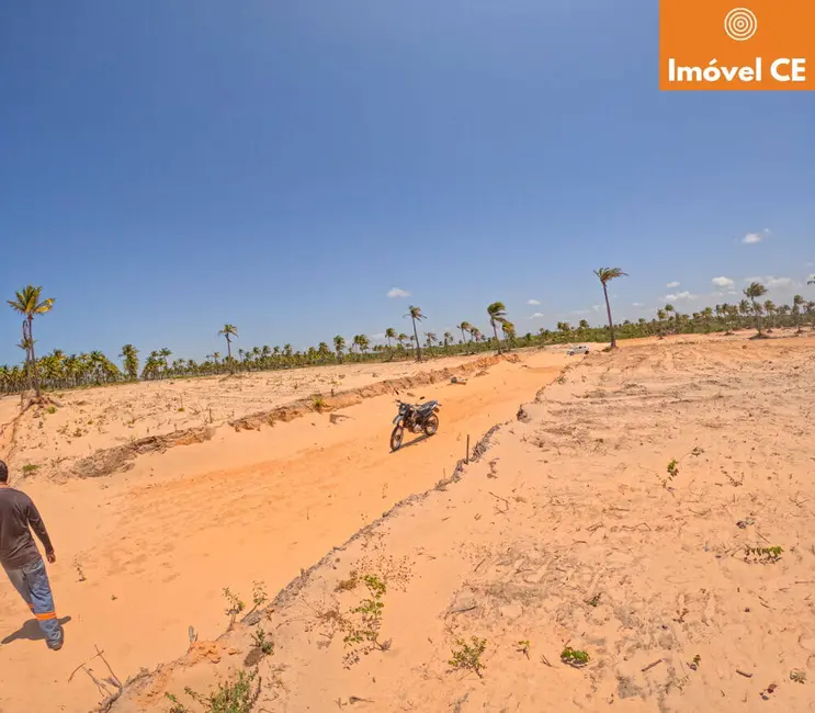 Foto 1 de Terreno / Lote à venda, 300m2 em Amontada - CE
