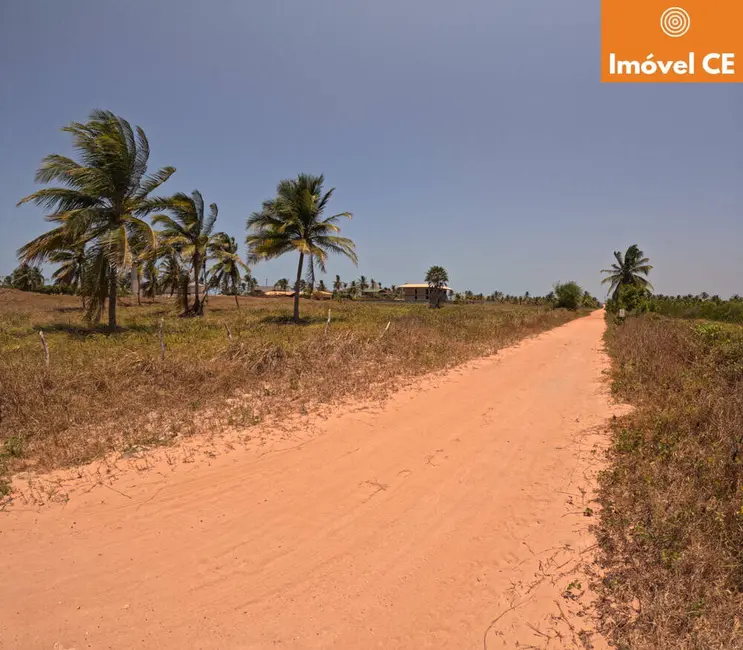 Foto 2 de Terreno / Lote à venda, 738m2 em Itarema - CE