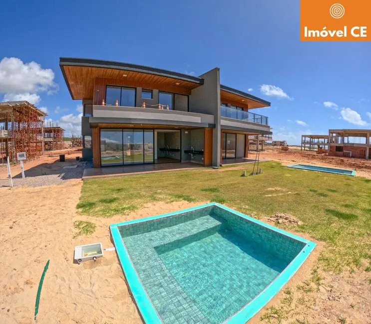 Foto 2 de Casa com 4 quartos à venda, 251m2 em Aquiraz - CE