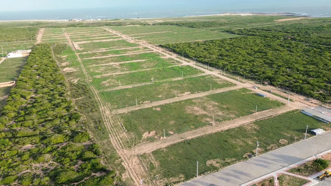 Foto 2 de Terreno / Lote à venda, 250m2 em Camocim - CE