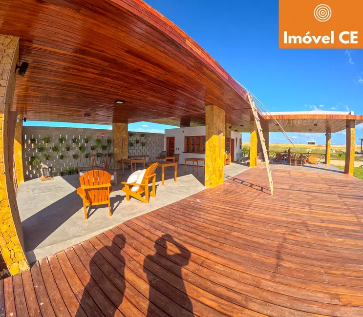 Foto 2 de Casa com 2 quartos à venda, 191m2 em Camocim - CE