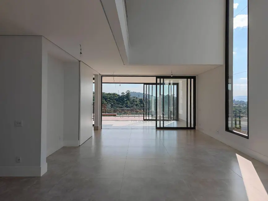 Casa de Condomínio com 4 quartos à venda, 490m2 em Santana De Parnaiba - SP - imagem 3 Foto 3 de Casa de Condomínio com 4 quartos à venda, 490m2 em Santana De Parnaiba - SP