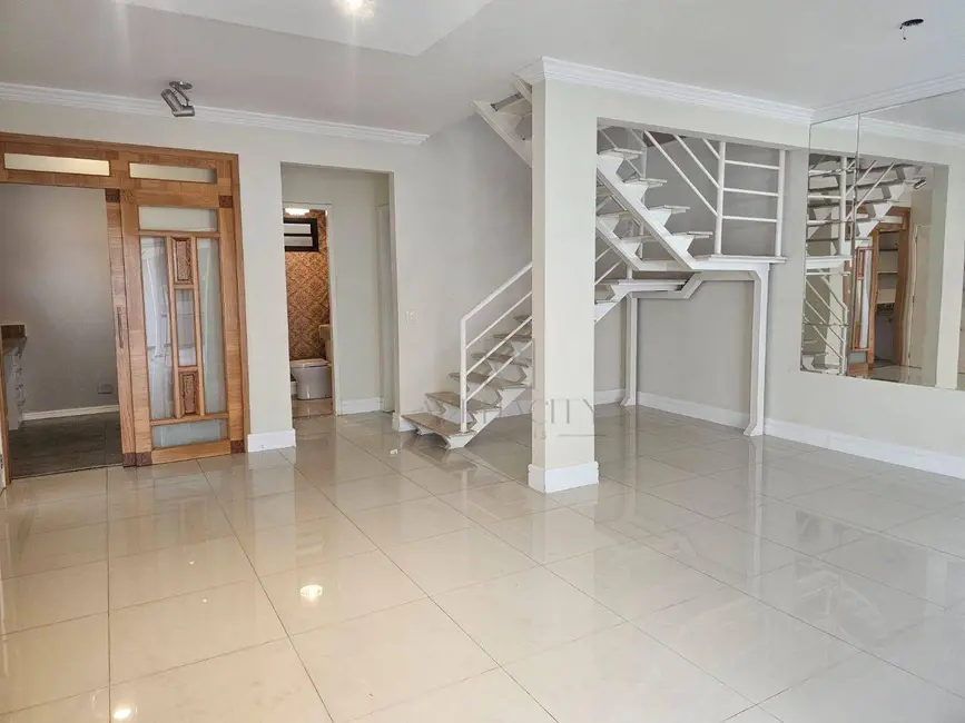 Foto 3 de Casa de Condomínio com 3 quartos à venda, 250m2 em Santana De Parnaiba - SP