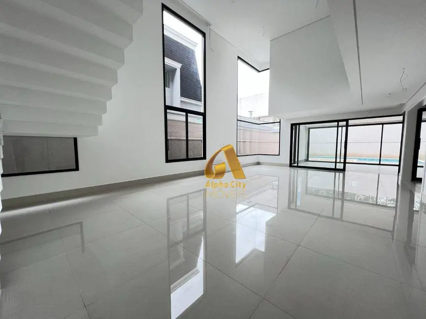 Casa de Condomínio com 4 quartos à venda, 600m2 em Santana De Parnaiba - SP - imagem 3 Foto 3 de Casa de Condomínio com 4 quartos à venda, 600m2 em Santana De Parnaiba - SP