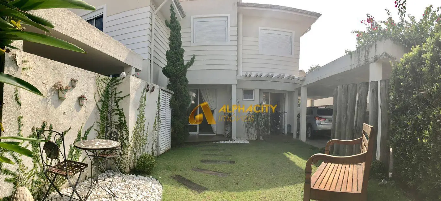 Foto 1 de Casa de Condomínio com 3 quartos à venda, 272m2 em Santana De Parnaiba - SP