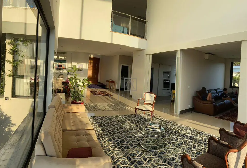 Foto 3 de Casa de Condomínio com 4 quartos à venda, 450m2 em Santana De Parnaiba - SP