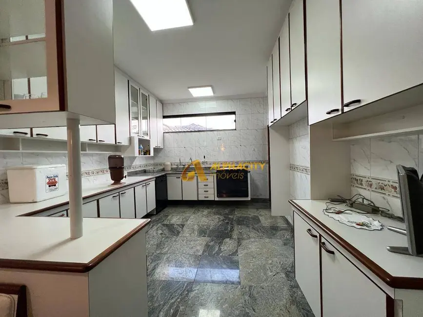 Foto 9 de Casa de Condomínio com 4 quartos para alugar, 1079m2 em Santana De Parnaiba - SP