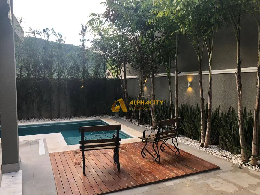 Foto 1 de Casa de Condomínio com 4 quartos para alugar, 525m2 em Tamboré, Santana De Parnaiba - SP