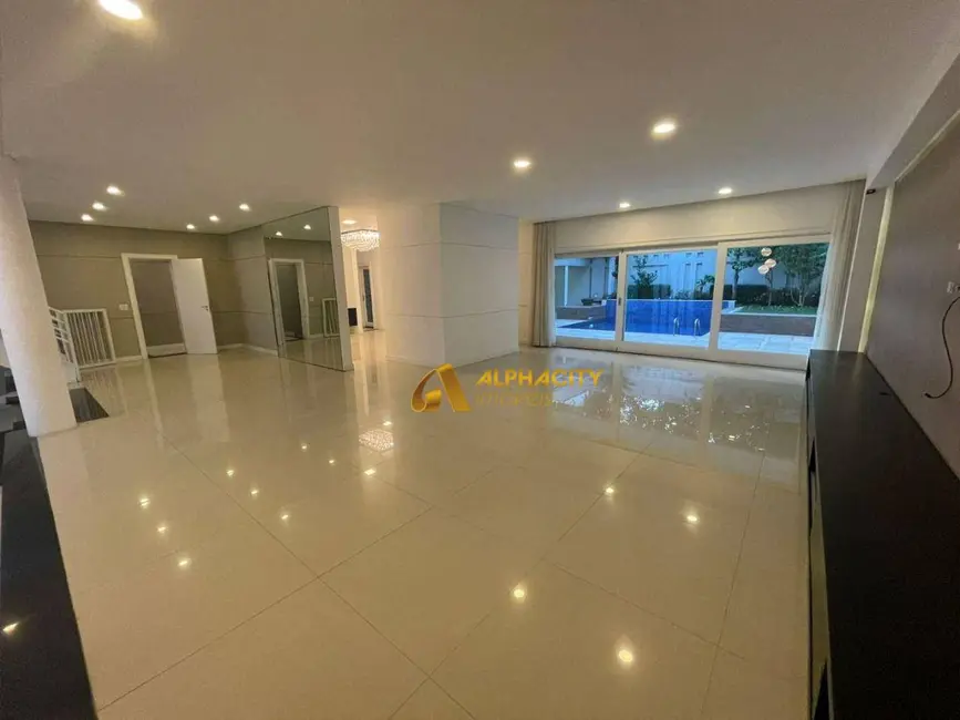 Casa de Condomínio com 5 quartos à venda, 616m2 em Santana De Parnaiba - SP - imagem 2 Foto 2 de Casa de Condomínio com 5 quartos à venda, 616m2 em Santana De Parnaiba - SP