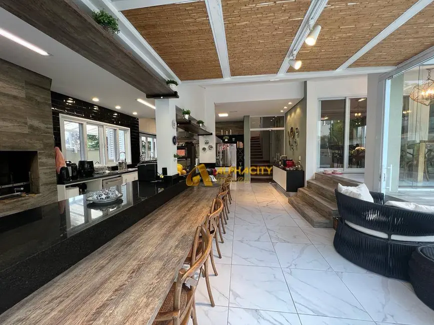 Casa de Condomínio com 4 quartos à venda, 549m2 em Santana De Parnaiba - SP - imagem 3 Foto 3 de Casa de Condomínio com 4 quartos à venda, 549m2 em Santana De Parnaiba - SP